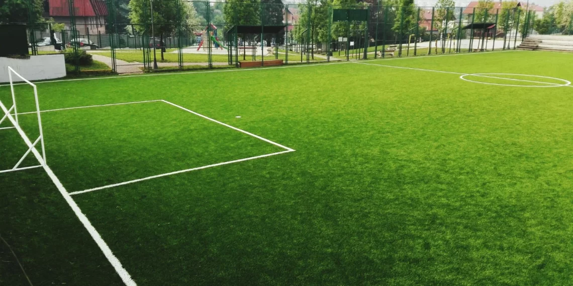 Qual a grama ideal para campo society? Veja como escolher a melhor opção para seu projeto