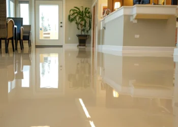Pintura epóxi e poliuretano: onde usar e por que vai muito além das quadras